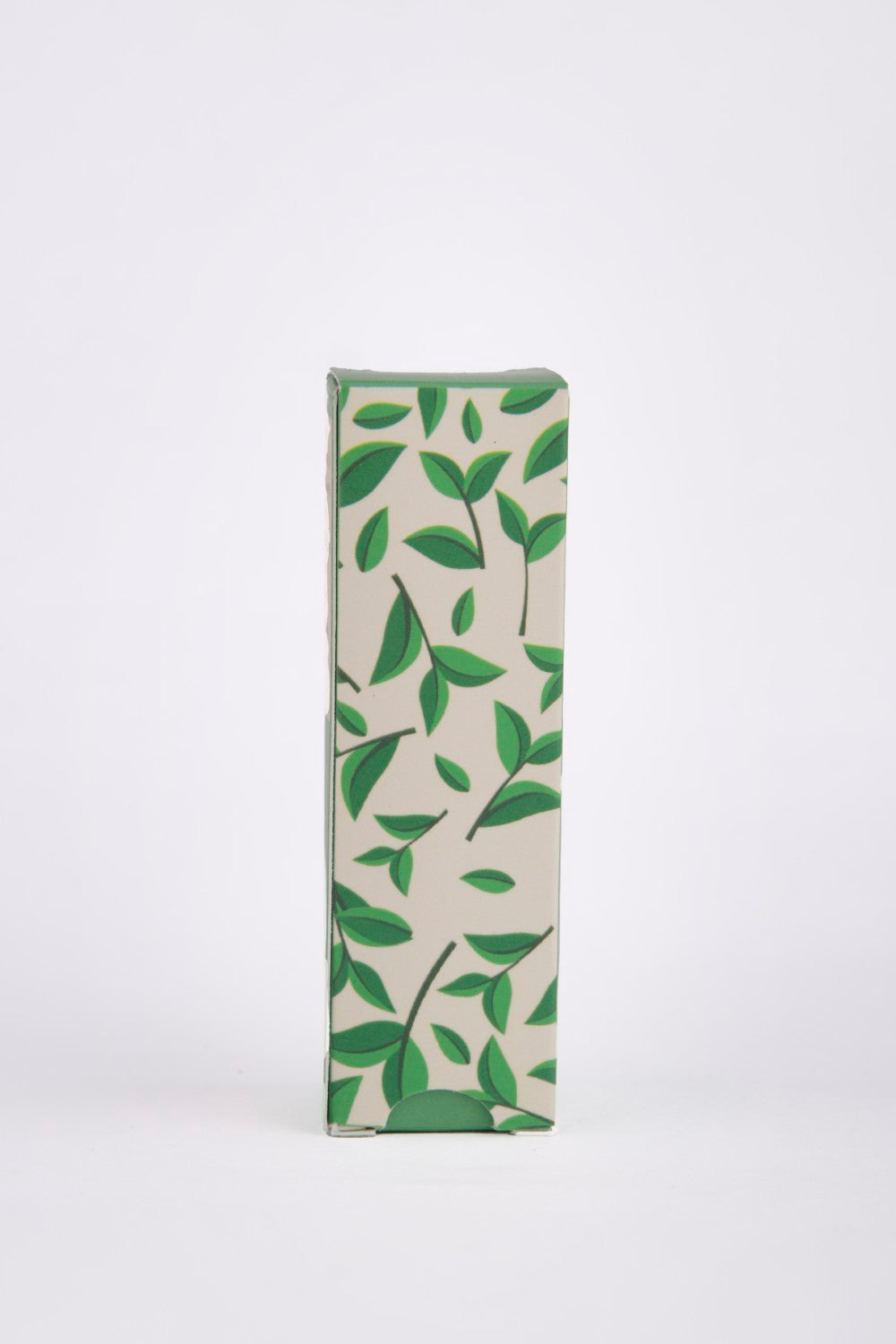 THE TEA TREE ESSENTIAL OIL