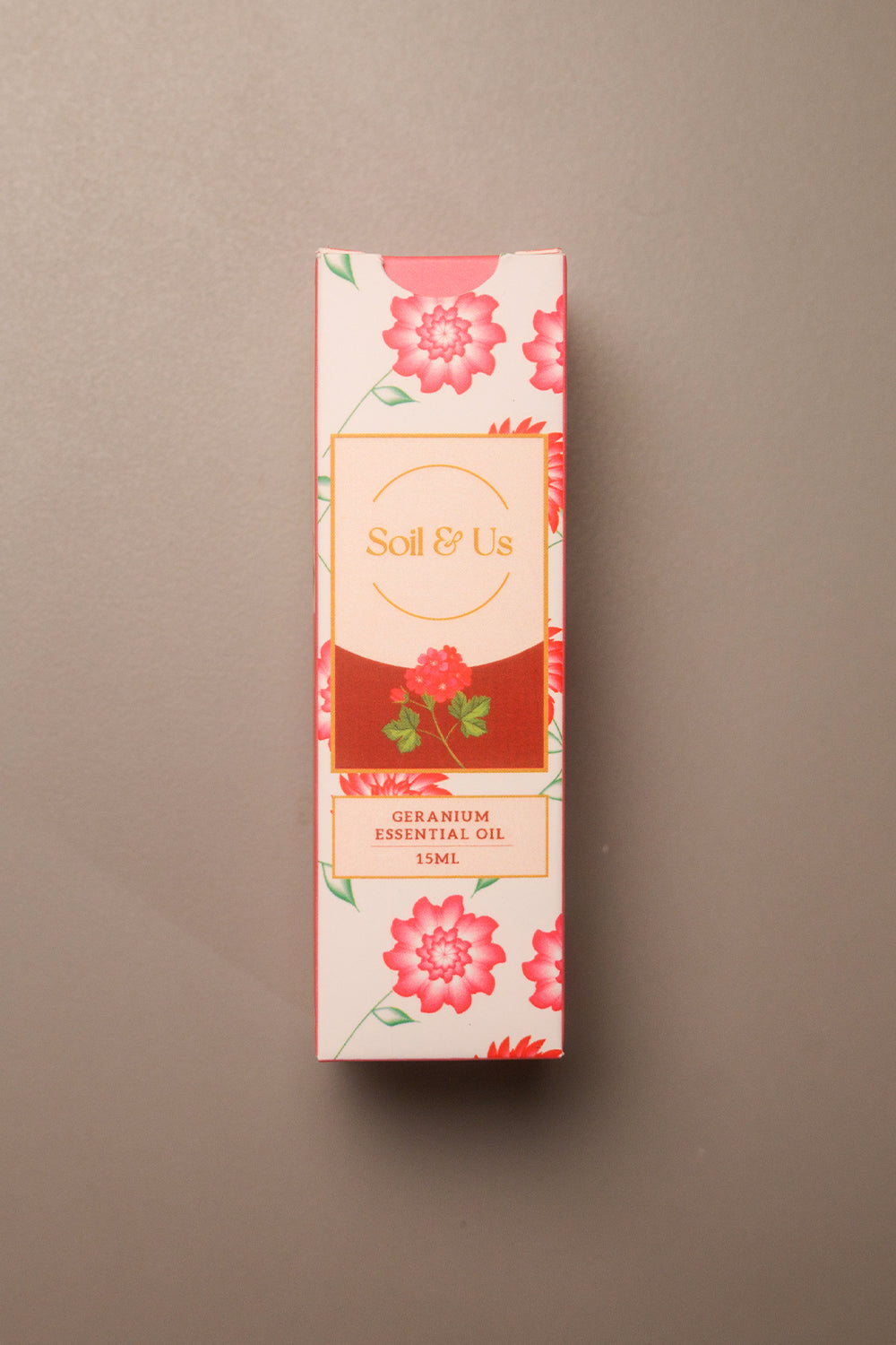 THE GERANIUM ESSENTIAL OIL