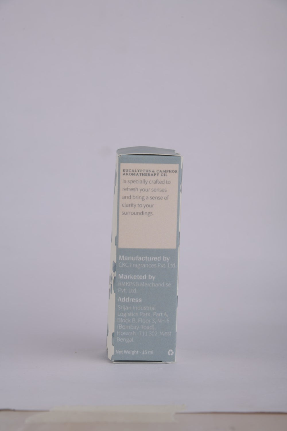 THE EUCALYPTUS & CAMPHOR AROMATHERAPY OIL